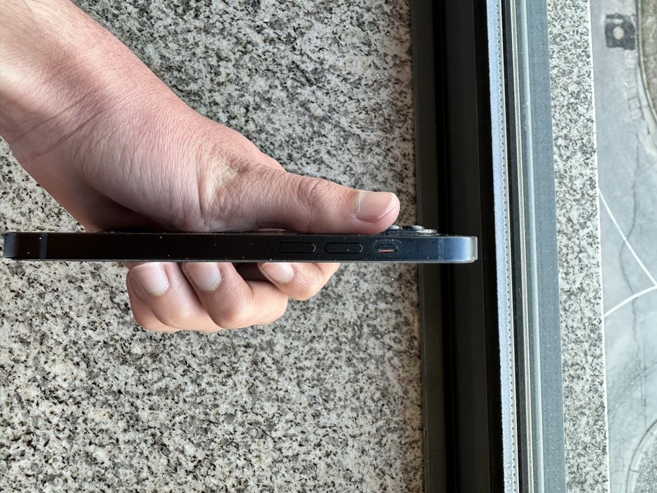 Iphone 14 com garantia em bom estado