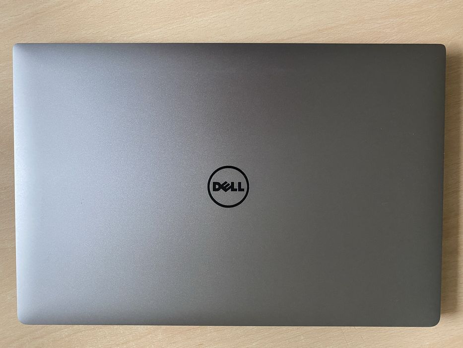 Відмінний DELL Precision 5520•15.6•Core i7-7700HQ•16•256SSD NVIDIA 4Gb