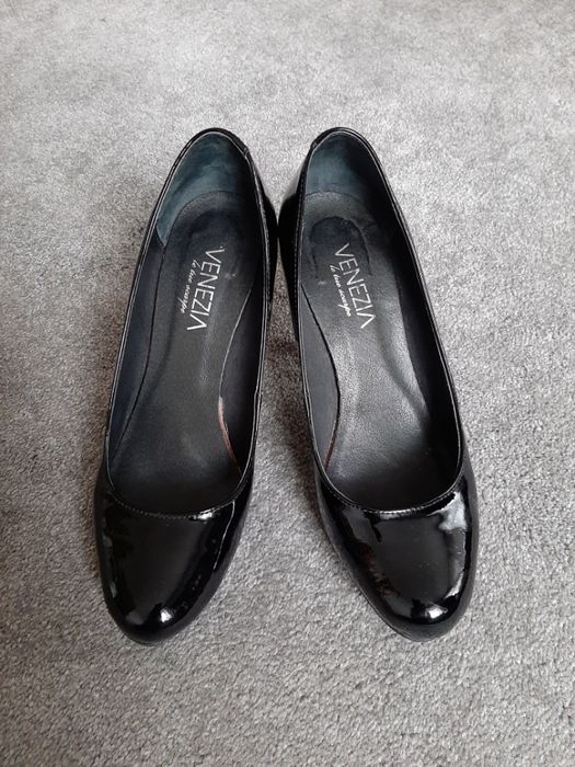 Buty na obcasie szpilki lakierowane Venezia 38