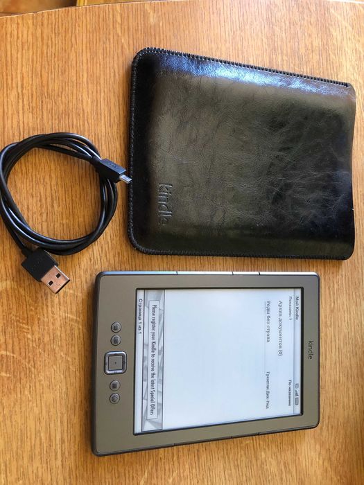 Електронна книга Amazon Kindle 5 gen D01100 , б/в , з кож. чохлом , хороший стан