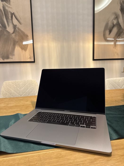 MACBOOK PRO| i9 |32GB | 512GB SSD | A2141| VAT
