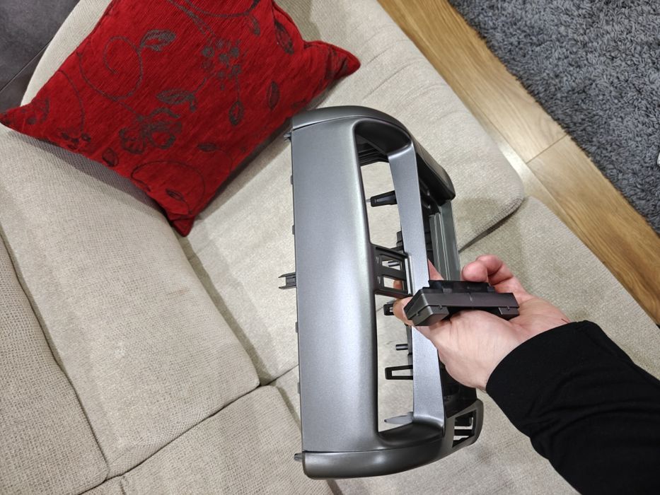 Moldura para android 9" VW Polo