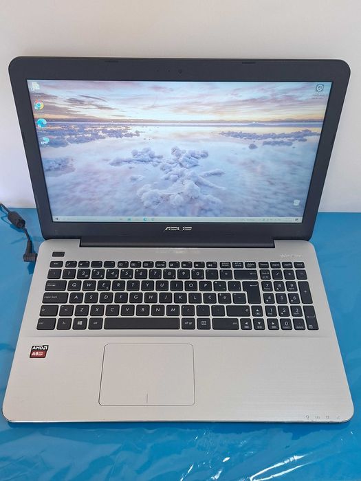Portátil ASUS F555BA | Ecrã 15.6'' | AMD A9-9420 | 8 GB RAM - 1 TB HDD - AMD Radeon R4 | IMPECÁVEL