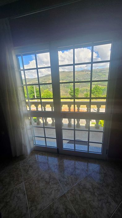 Lote de janelas e portas de vidro