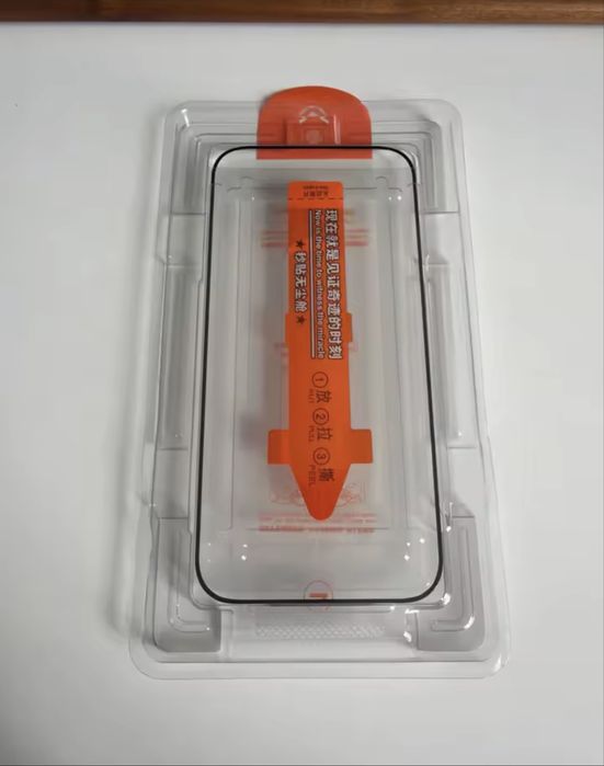 Захисне скло iphone  16 pro max