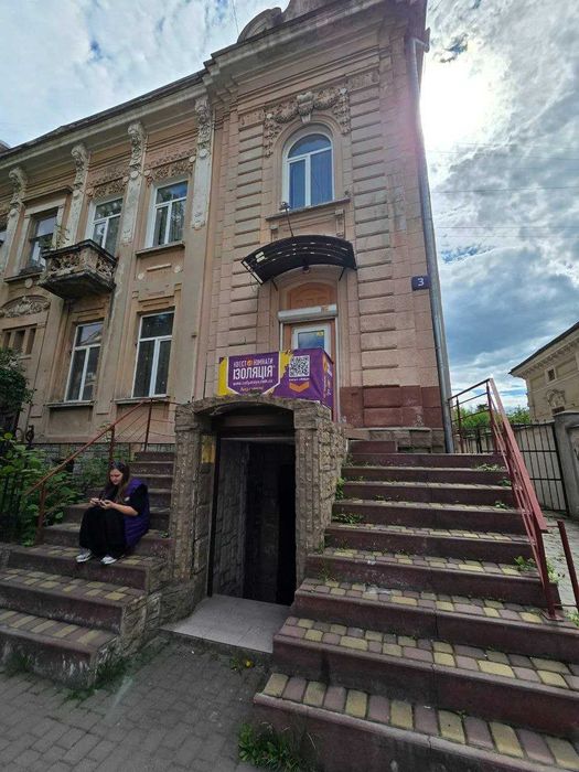 Продаж комерційного прим. 61м2 у Центрі на Короля Данила_VD
