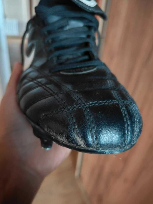 Korki piłkarskie "Nike" Czarne r. 41