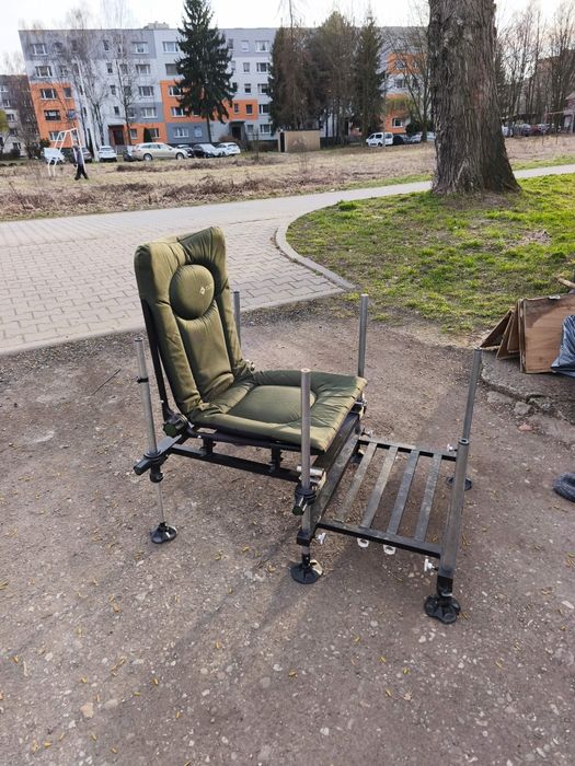 Fotel/ stanowisko wedkarskie
