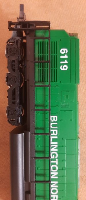 Локомотив Mehano HO Slovenia в отличном состоянии отличный ход и свет