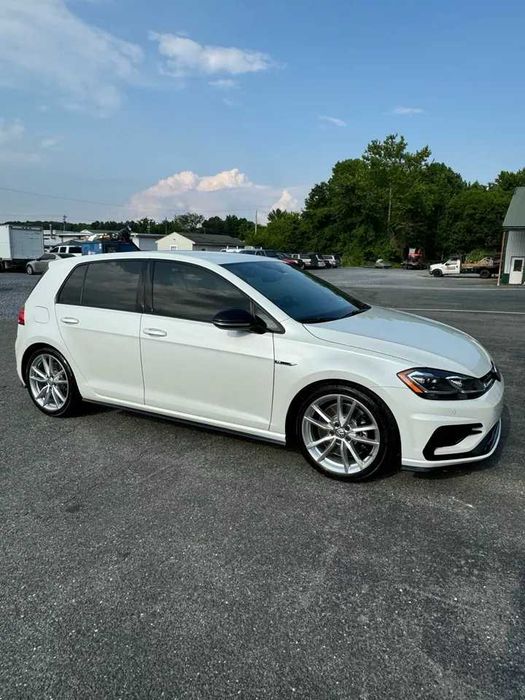 2019 Volkswagen Golf R