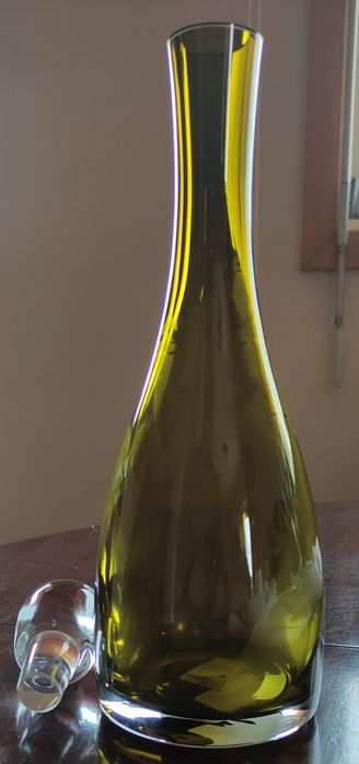 Garrafa de vidro  verde azeitona