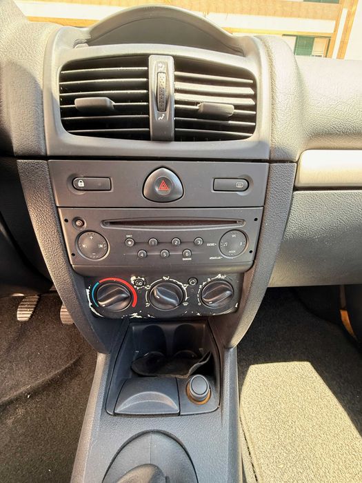RENAULT CLIO 1.2 16V – Extreme - 2005 - c/Ar Condicionado