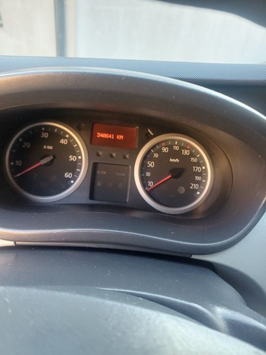 Бус Renaut Trafic