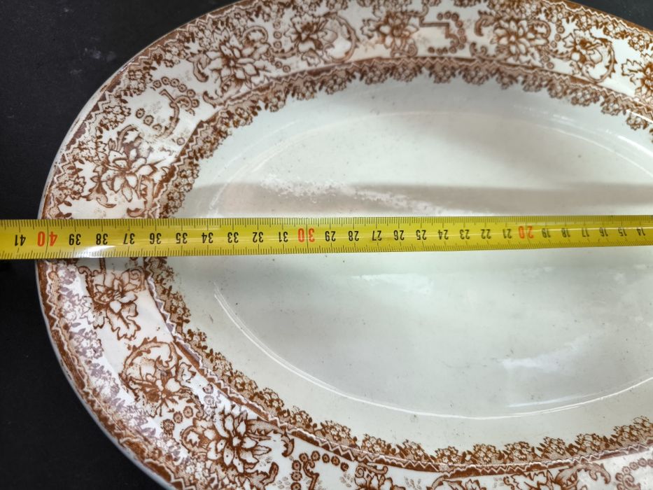 Travessa Antiga em Faiança Deco Floral Castanha
Bela travessa oval ant