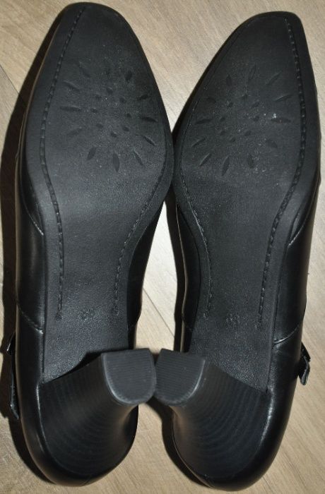 Czółenka R.38- J. Nowe, skórzane pantofle, półbuty - J. Ecco, Clarks