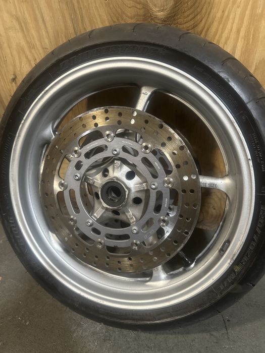 Yamaha FZ6 Fazer 600 Tarcze Koło Opona FELGA Przód Komplet 2004/2009