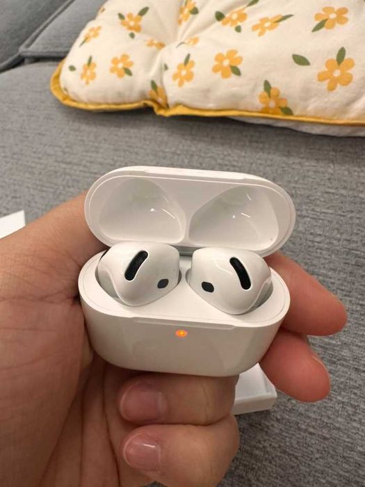 Słuchawki bezprzewodowe dokanałowe AirPods 4