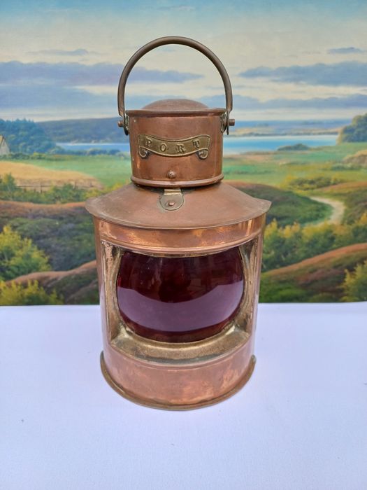 Stara lampa okrętowa