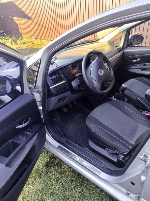 Продам Fiat Linia
