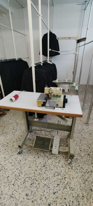Máquina de Costura Corte e Cose - 2 agulhas | 2 linhas TRIFÁSICA