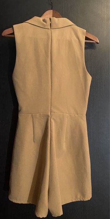 Elegancki kombinezon letni