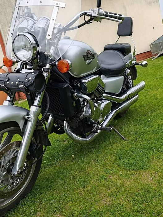 Honda VF 750 polecam ;)