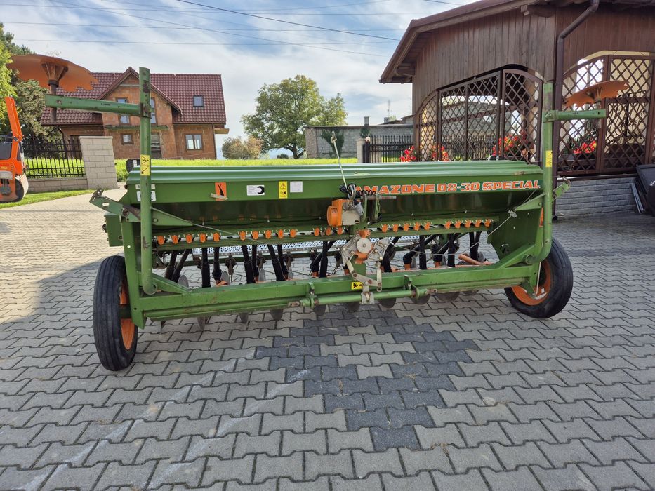 Siewnik zbożowy Amazone D8 3m Special  talerzowy
