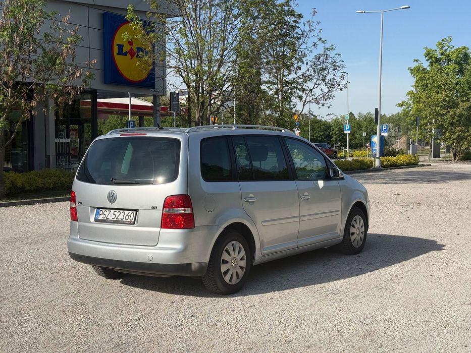 Volkswagen Touran 2.0 Xenon kpl opon możliwa zamiana