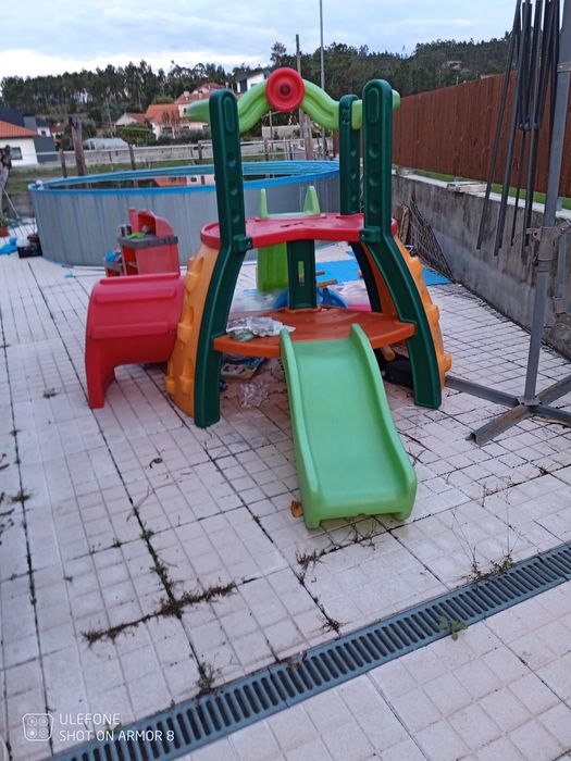 Escorrega de criança