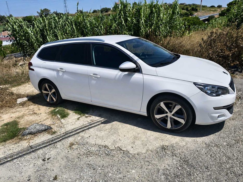 Peugeot 308 SW — fotografia 3