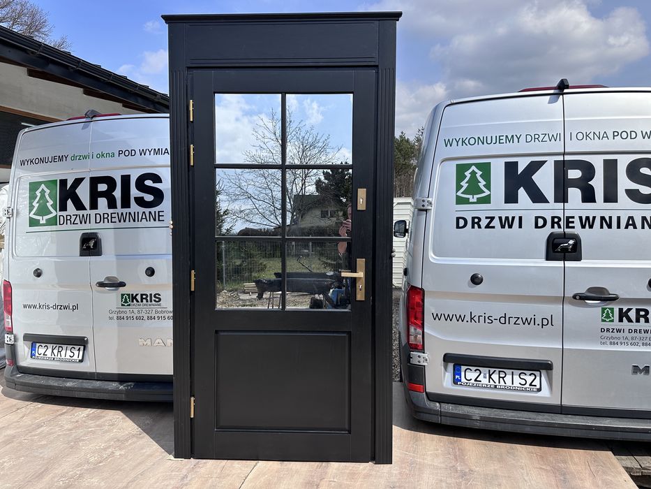 Drzwi wejściowe drewniane czarne zewnętrzne Na wymiar czyste powietrze