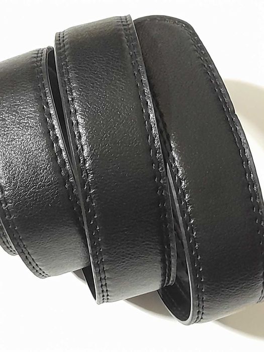 Мужской ремень без пряжки для корпуса с автоматической пряжкой.