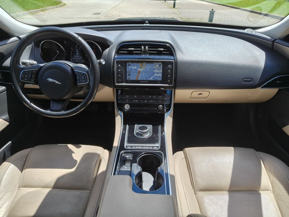 Jaguar XE 2.0D Prestige 1 dono Nacional
