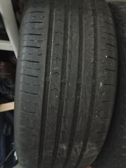 Vendo2  pneus  205 55 r 16  e lampedas led