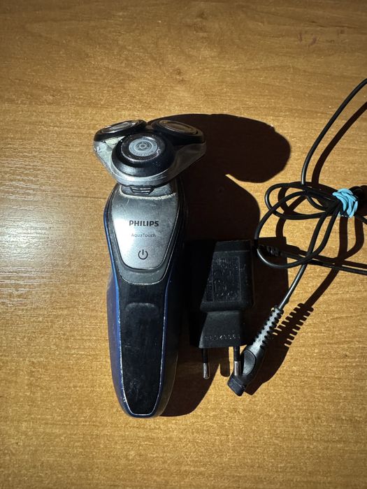 Продам електробритву Philips AquaTouch S5420