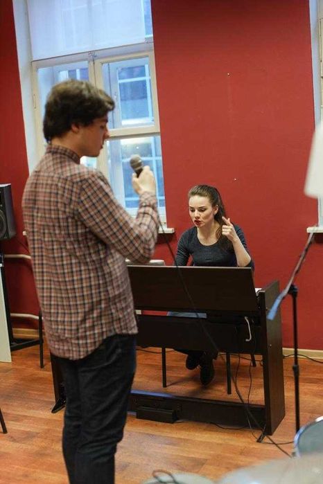 Школа вокалу Для дорослих та дітей Вокальна студія Викладач Сертифікат