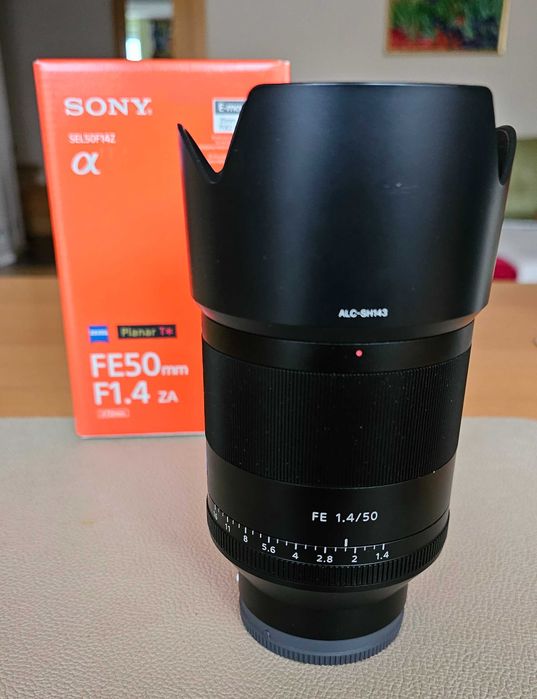 Sony Zeiss  FE50mm F1.4 ZA  Planar T*