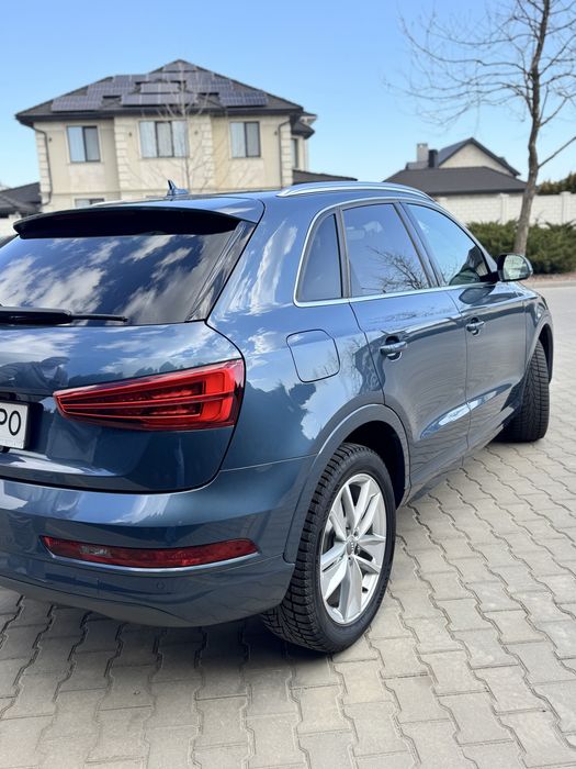 Audi q3  S  line