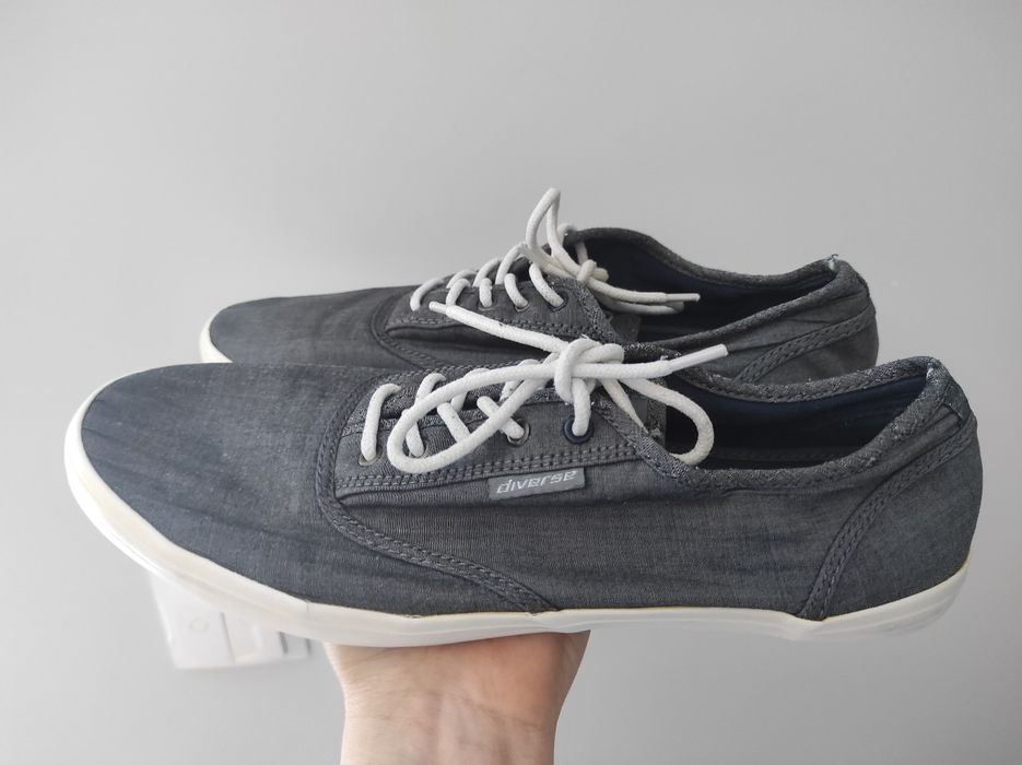 Szare buty męskie trampki tenisówki 44 Diverse