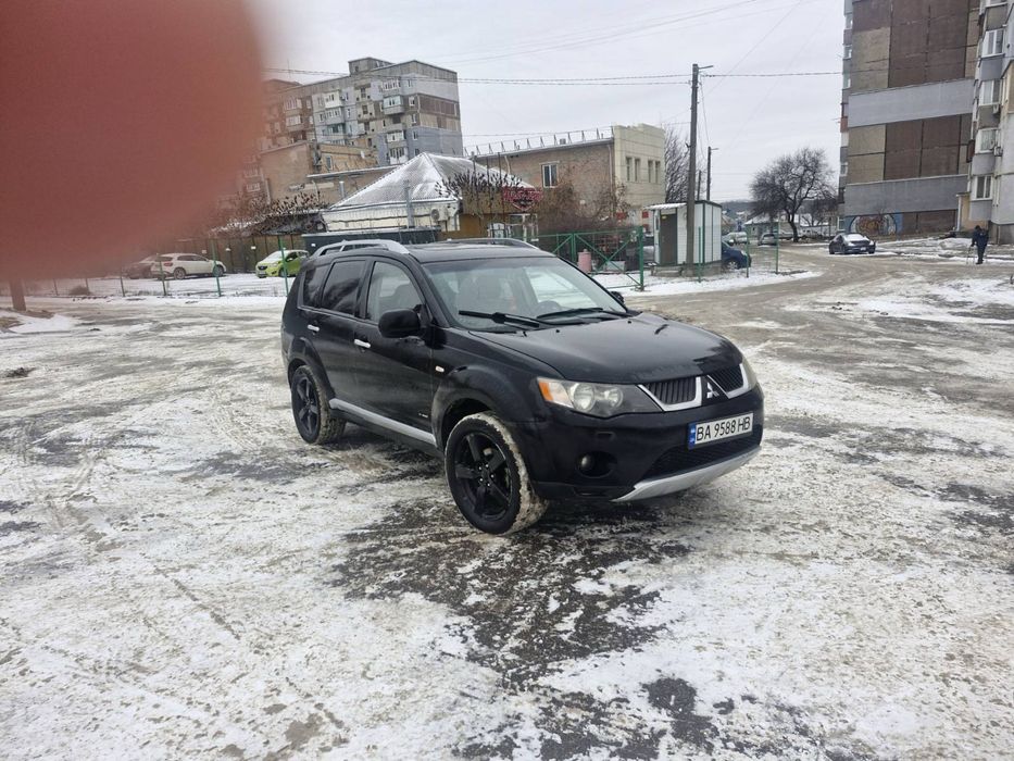 Mitsubishi Outlandar 2007, 8000 $