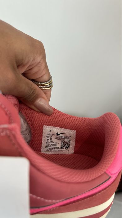 Sapatilhas Nike novas