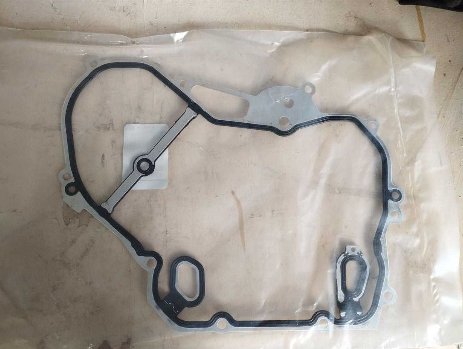 Прокладка передньої кришки олійного насоса GM 24435052 Opel Vectra C (двигуни Z22SE, Z22YH, Z20NET) Опель Вектра Ц