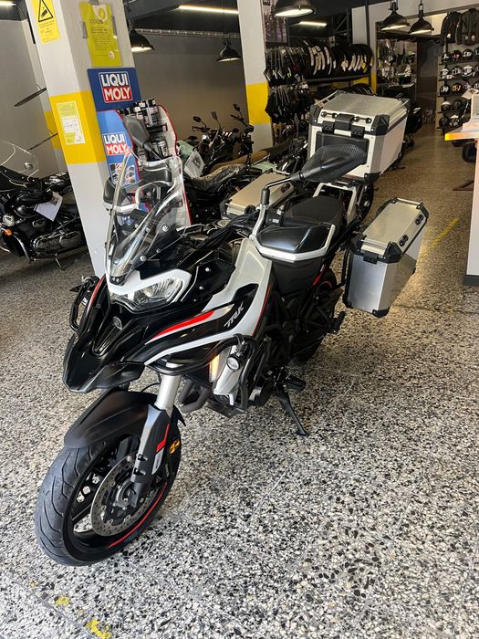 Benelli TRK 702 de 2023 em Óptimo estado Malas Crash Bars Faróis Auxiliares