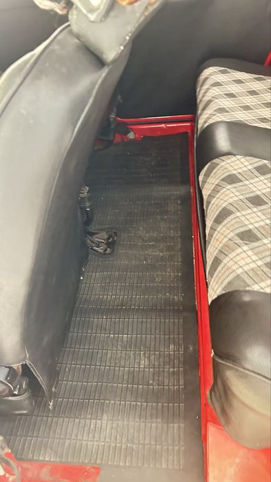 Citroen 2cv a funcionar perfeitamente, pode trazer mecanico