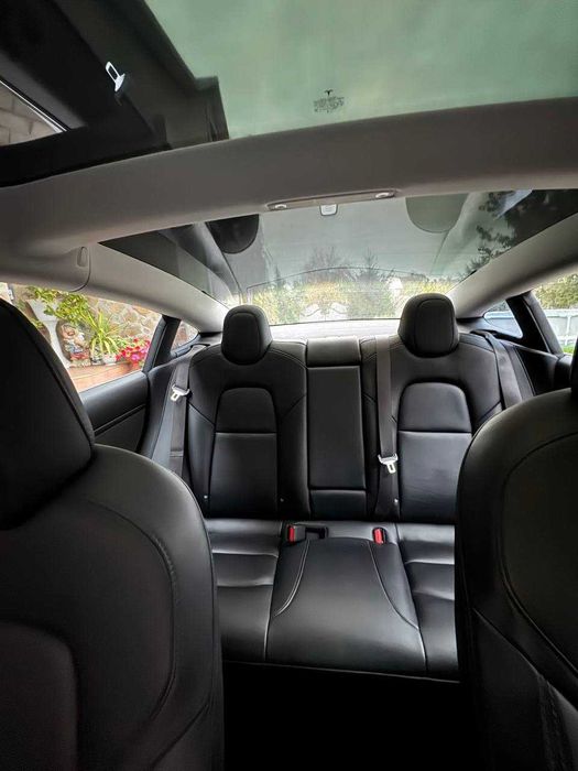 Продам Tesla Model 3 2018 Long Range 75kw