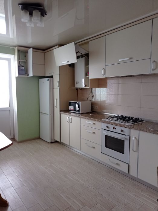 Здається двоярусна 3-х кім. к-ра по пр. Перемоги. АВТОНОМНЕ опалення.