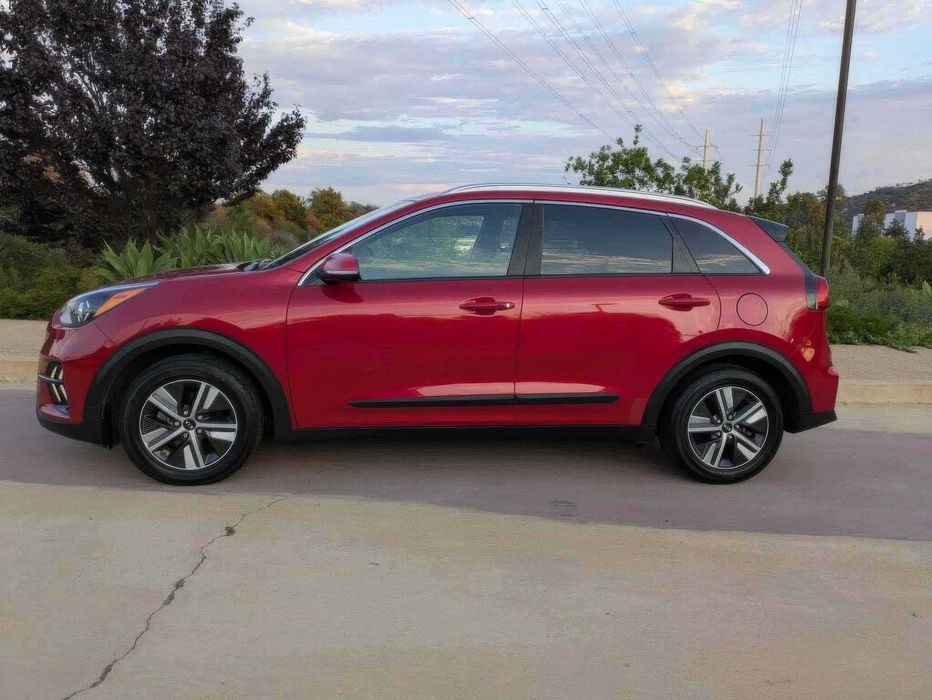 Kia Niro      2021