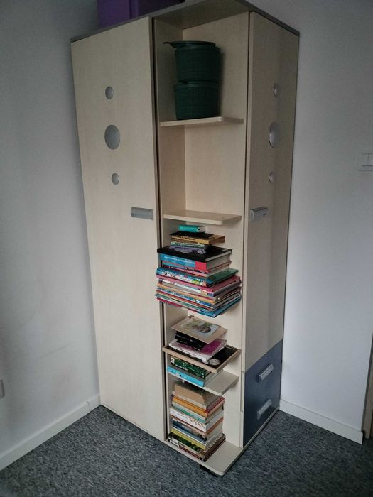 Zestaw mebli młodzieżowych