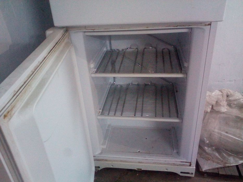 Продам холодильник