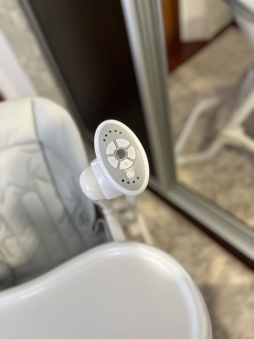 Продам стільчик для годування - гойдалка